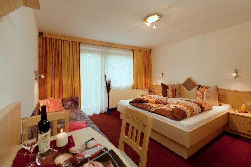 Haus Birgit Hotel Петной ам Арлберг Екстериор снимка