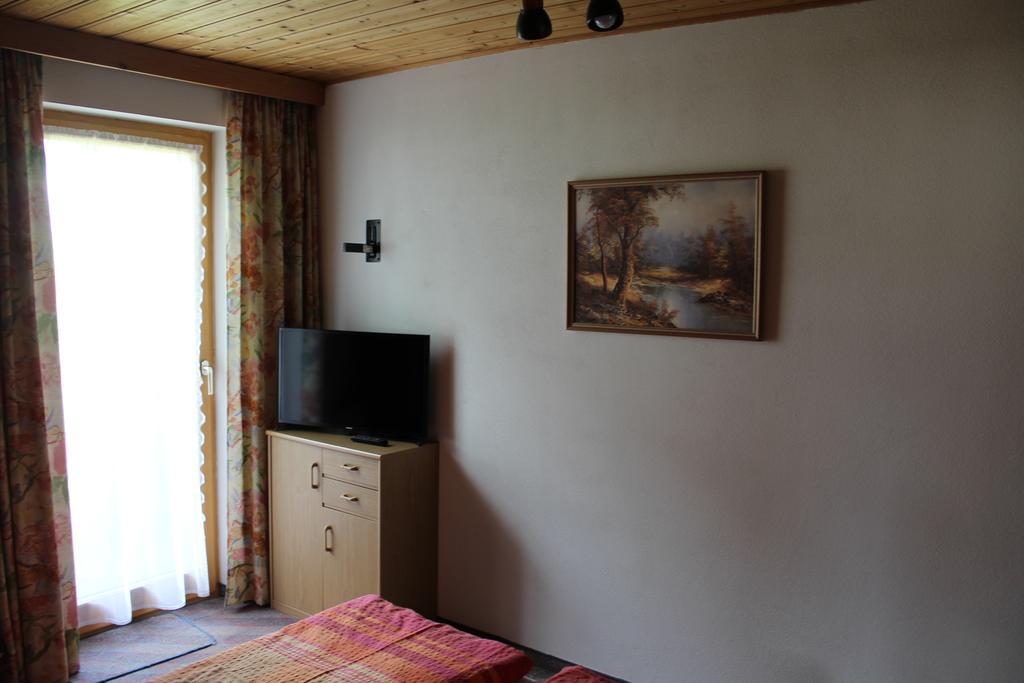 Haus Birgit Hotel Петной ам Арлберг Екстериор снимка