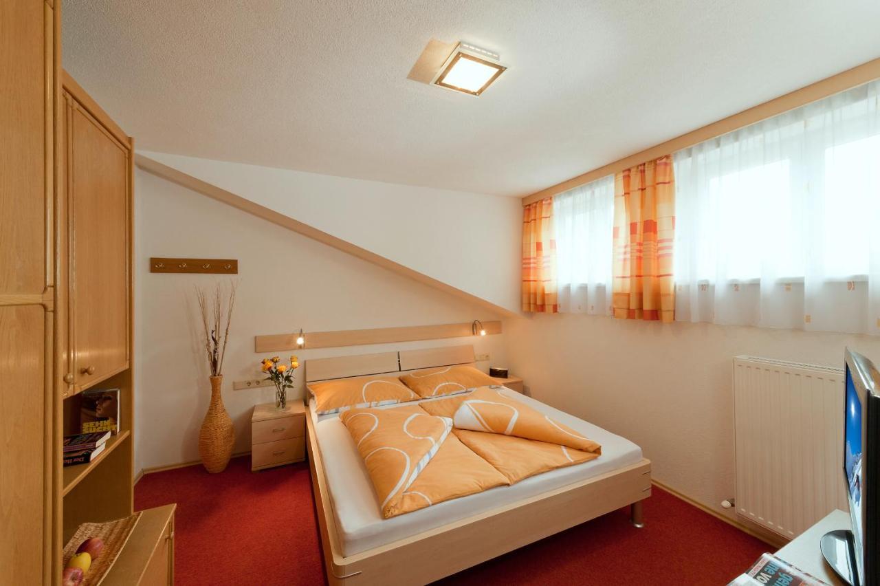 Haus Birgit Hotel Петной ам Арлберг Екстериор снимка